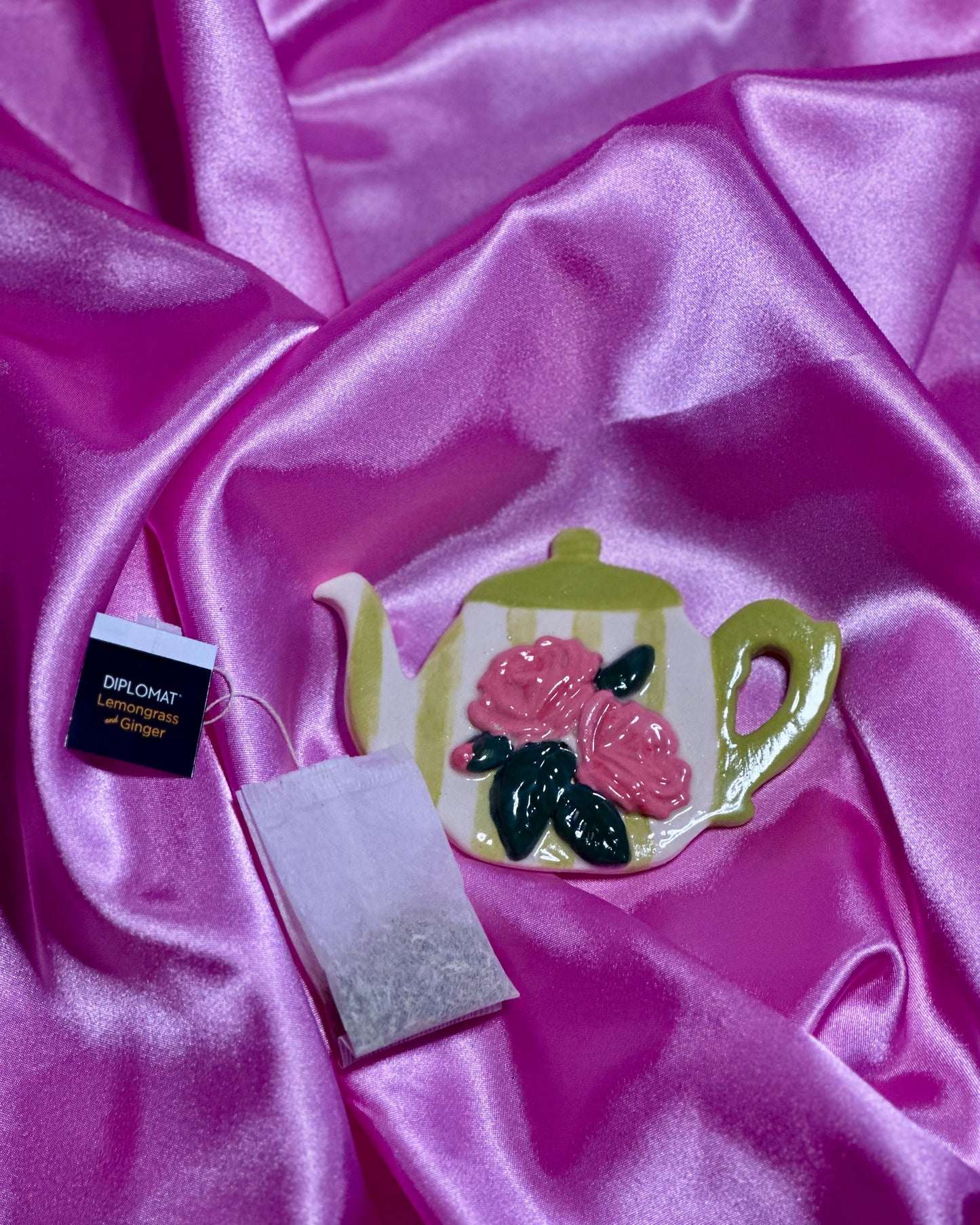 for spilling tea - dish (vintage rose #2)