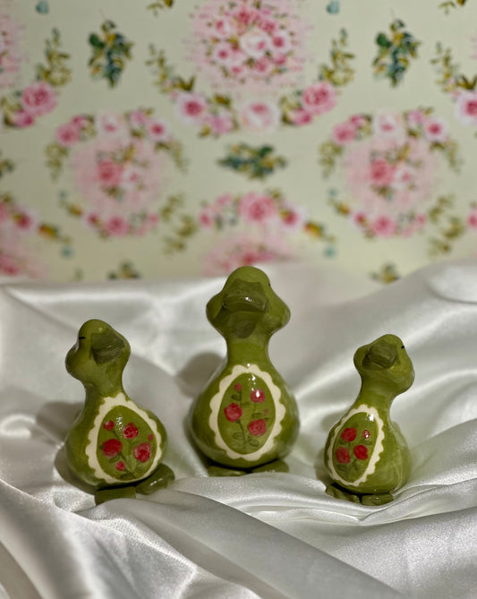 vintage stamp duck sculptures (green)