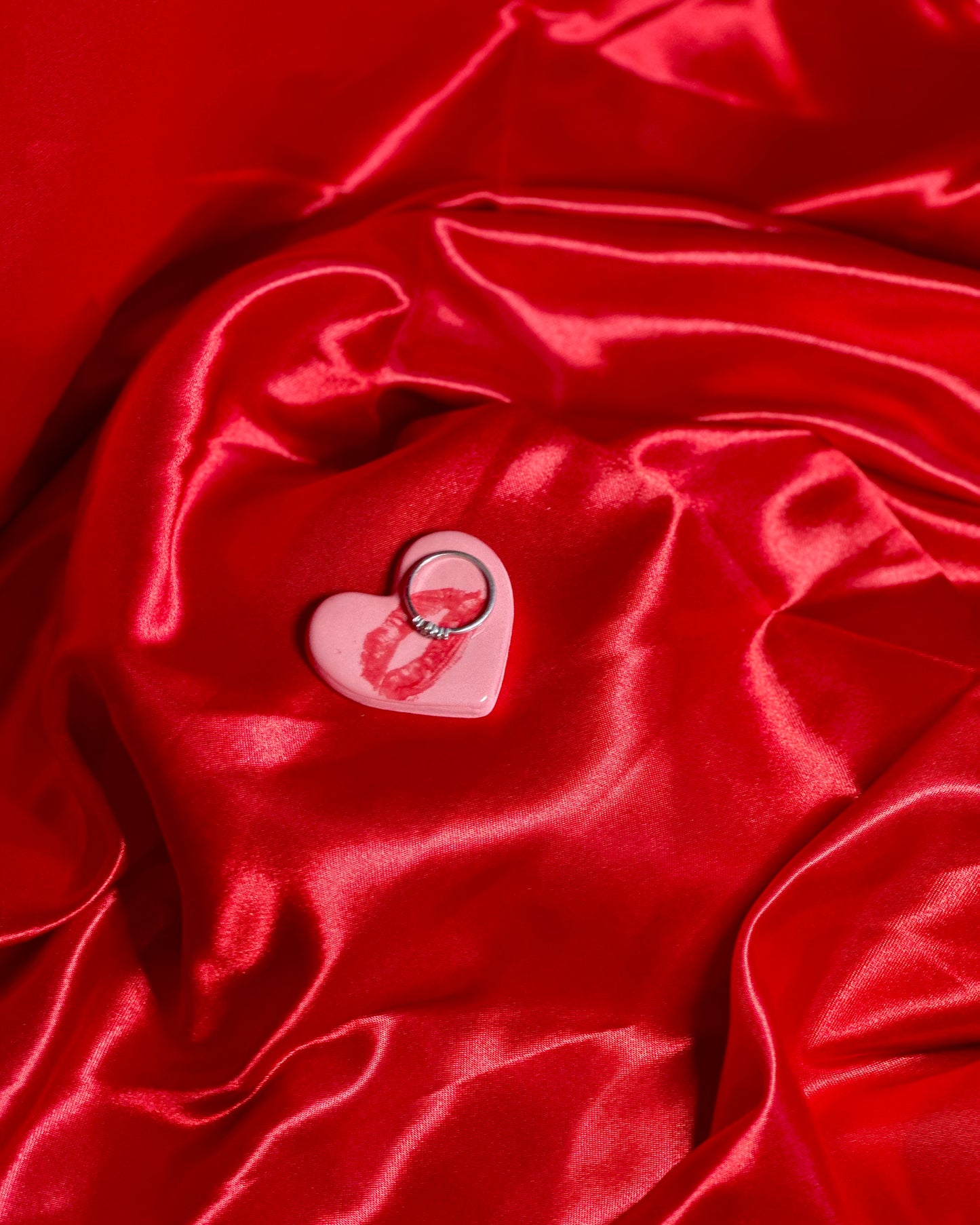 heart shaped ring dish - never been kissed