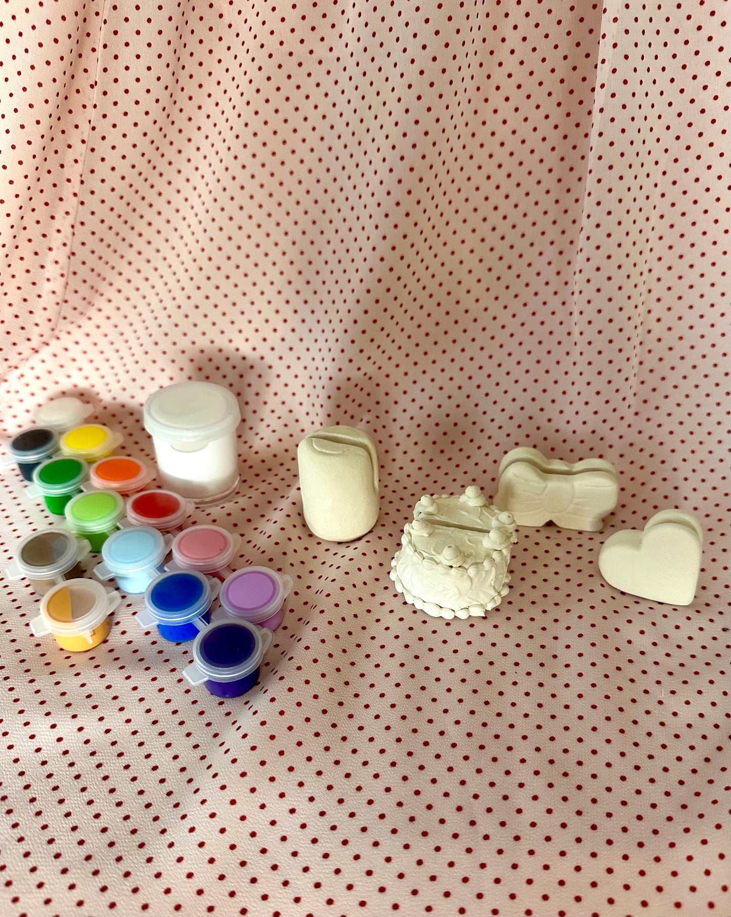 diy polaroid holder painting kit