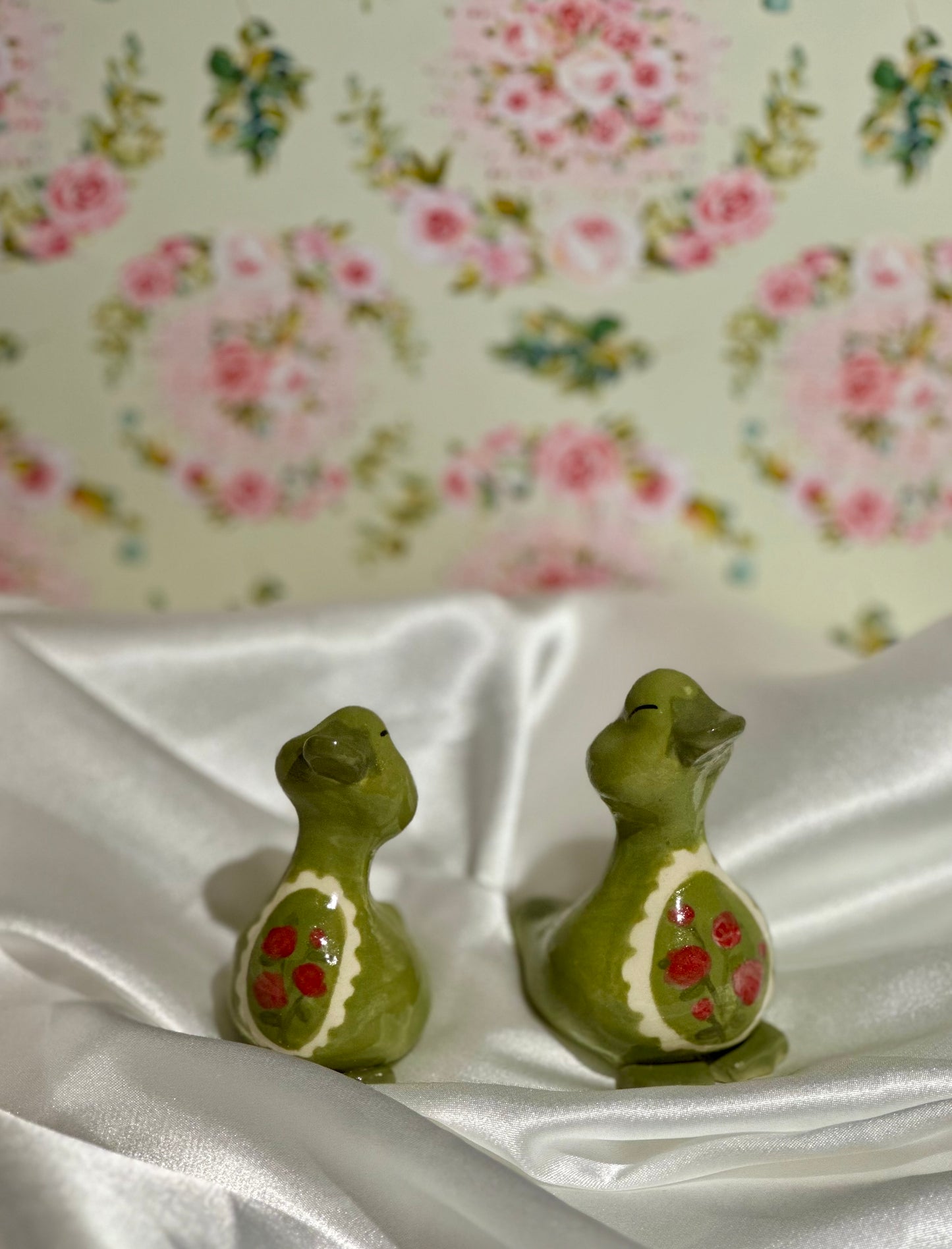 vintage stamp duck sculptures (green)