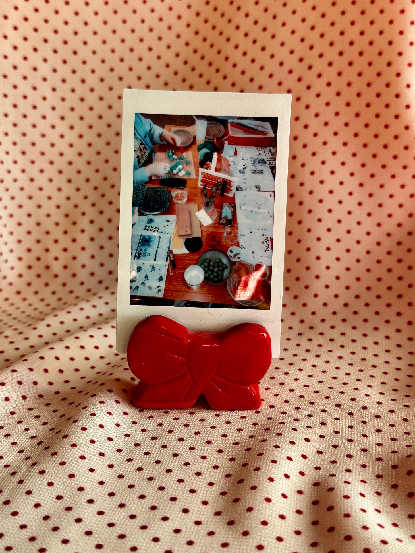 bow ceramic polaroid/card holder