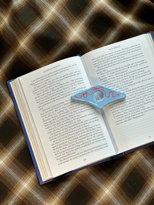 blue ribbon ceramic page holder
