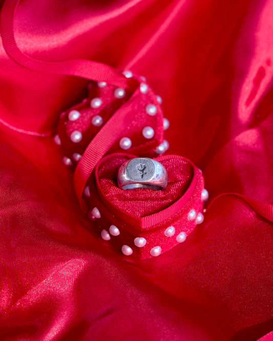 whimsy signet band