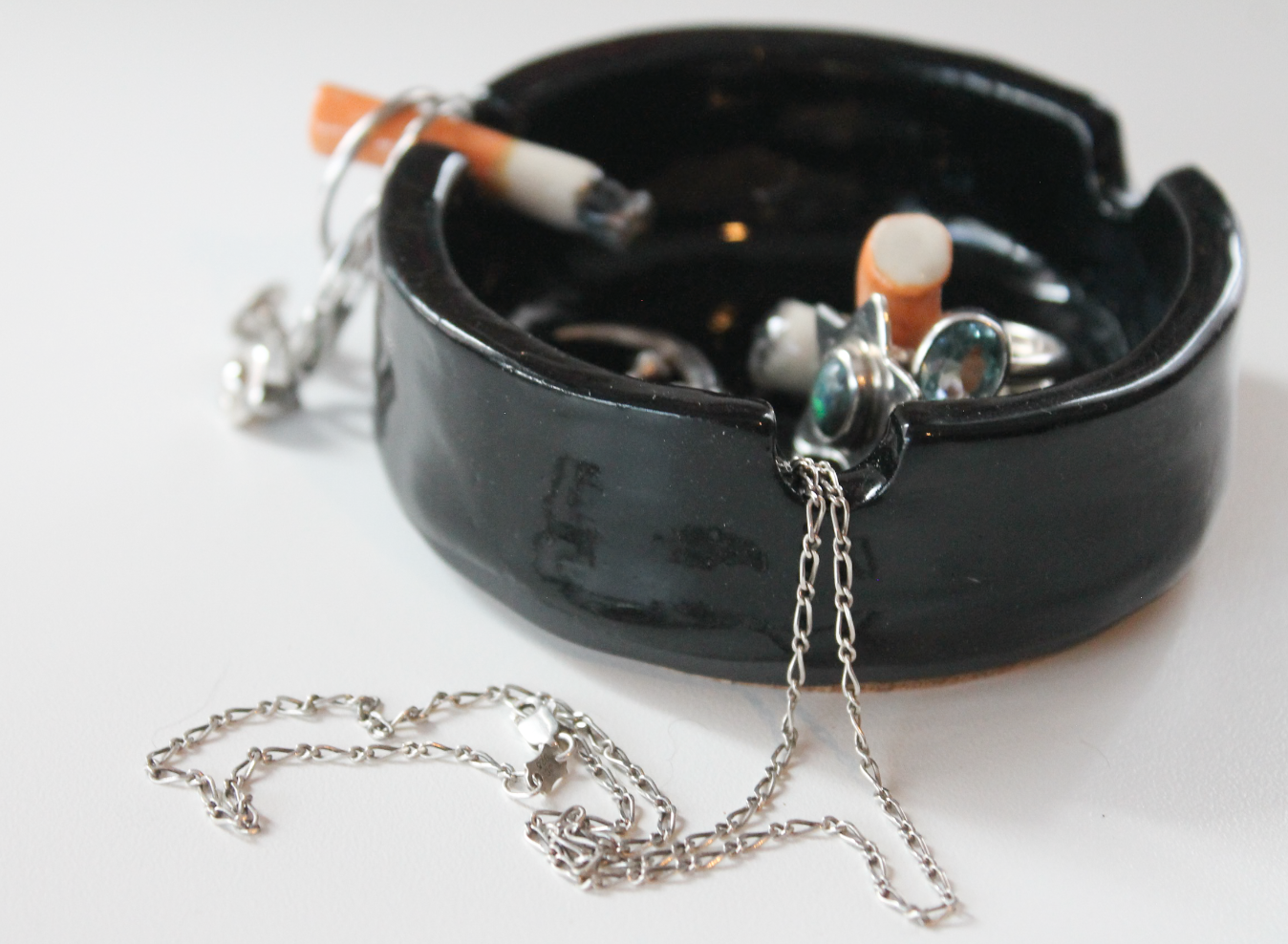 ciggy-butt ashtray jewellery dish